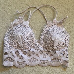 Elegant Lace Bralette - Cream